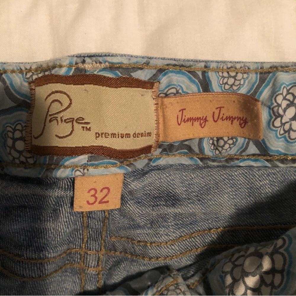 Denim Shorts with lovely detail in the pockets and waste band. - Picture 6 of 9